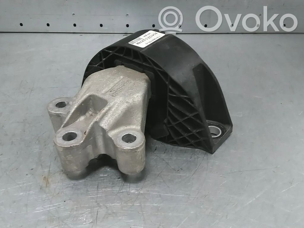 Renault Zoe Engine mount bracket 
