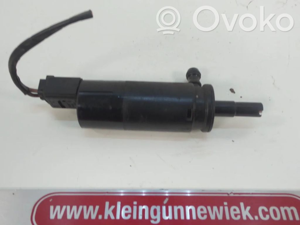 BMW 3 E90 E91 Headlight washer pump 