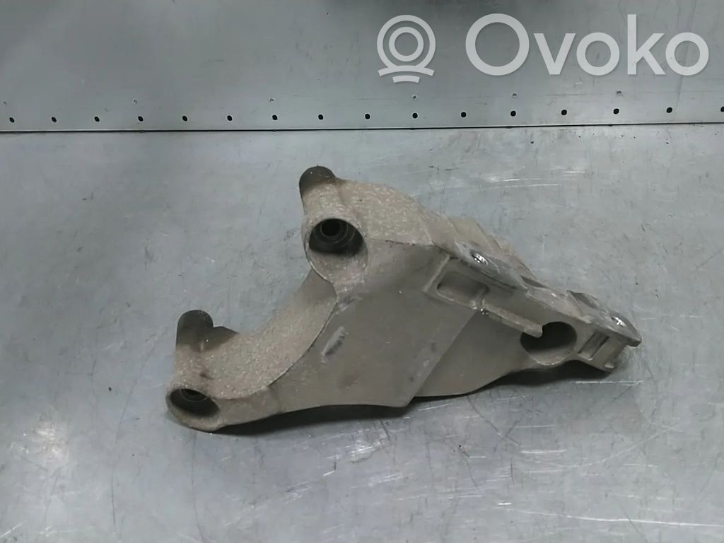 Vauxhall Astra K Engine mount bracket 