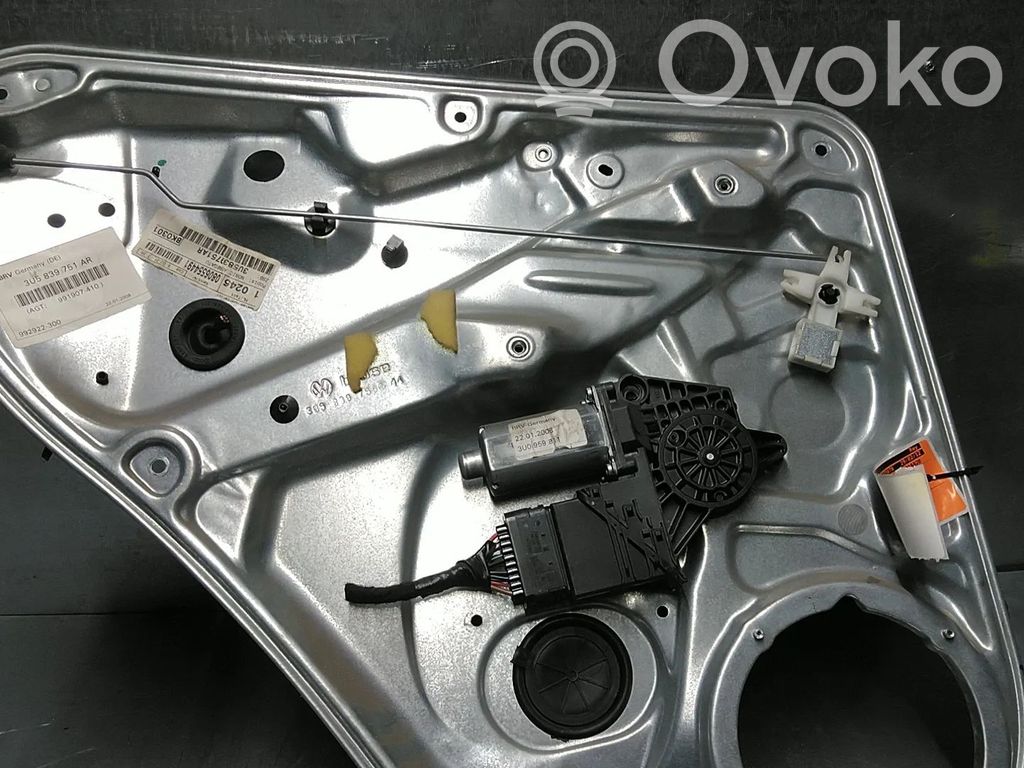 Skoda Superb B5 (3U) Motorino alzacristalli della portiera anteriore 