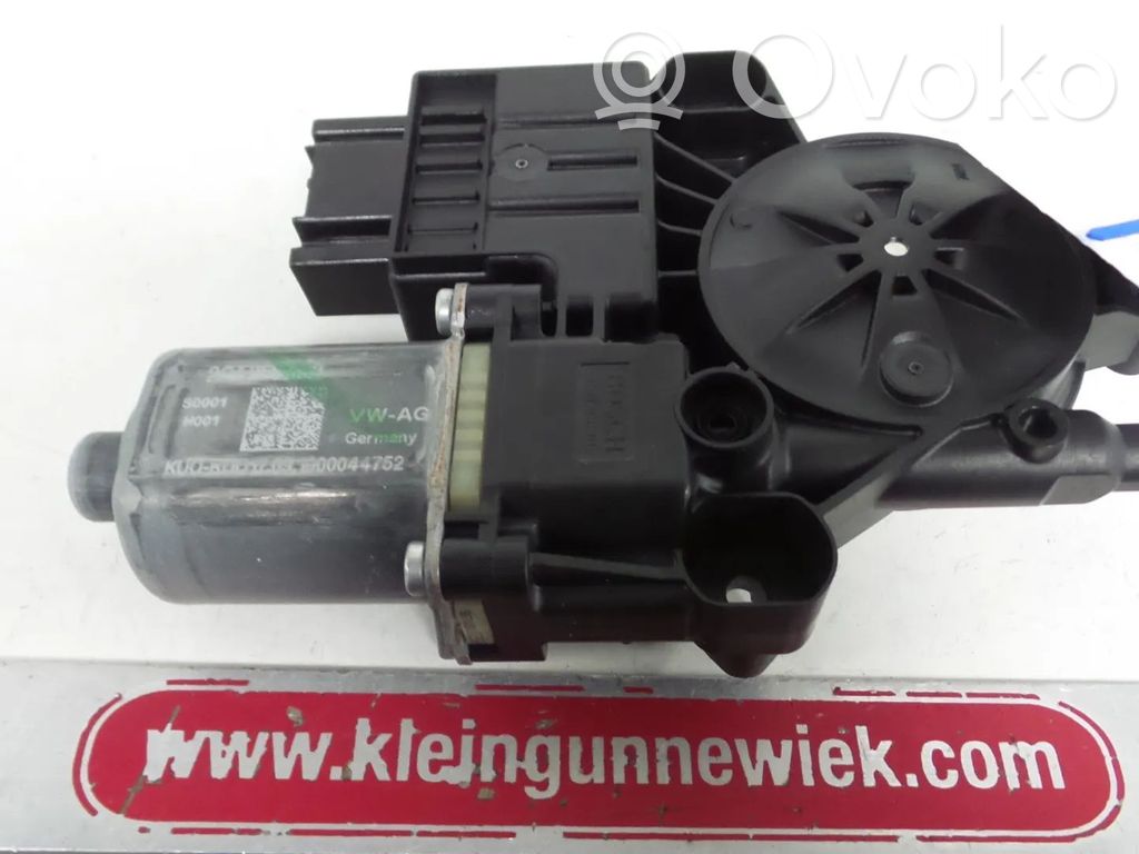 Skoda Fabia Mk3 (NJ) Motor macara geam ușă față 
