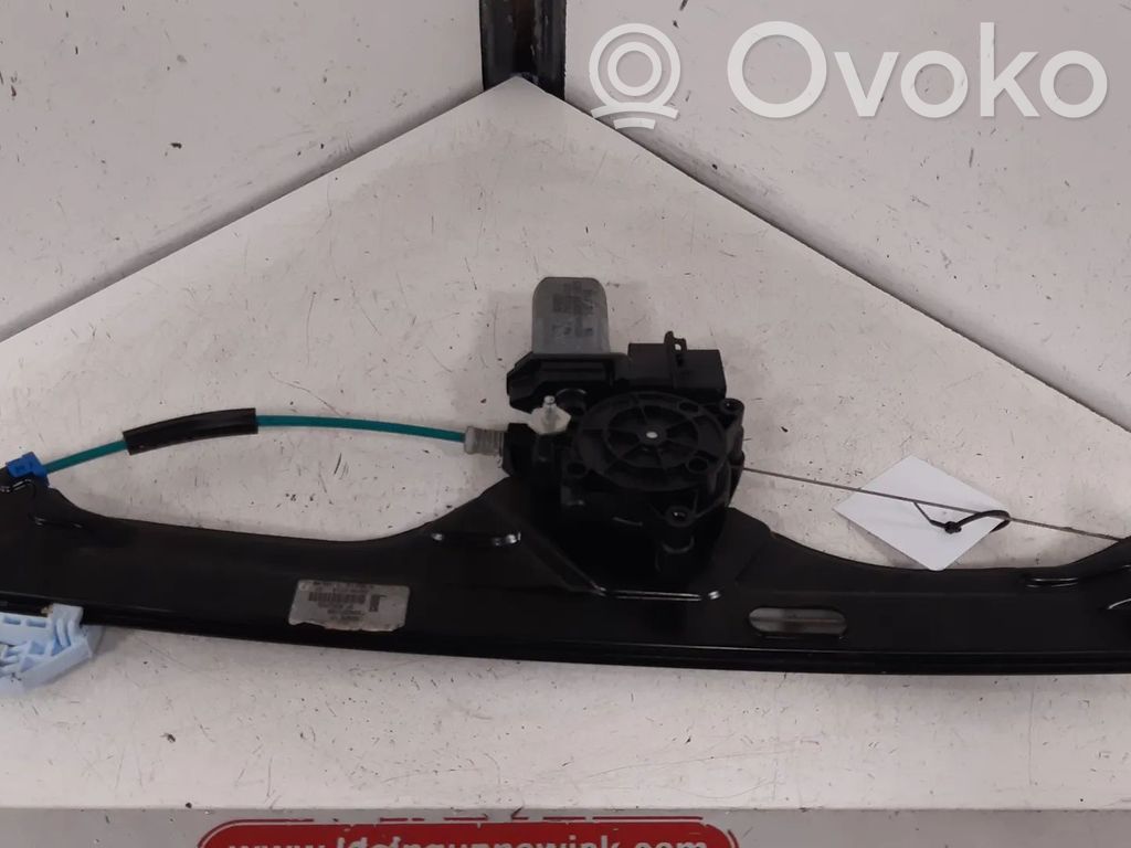 BMW 2 F22 F23 Silnik regulatora szyby drzwi przednich 