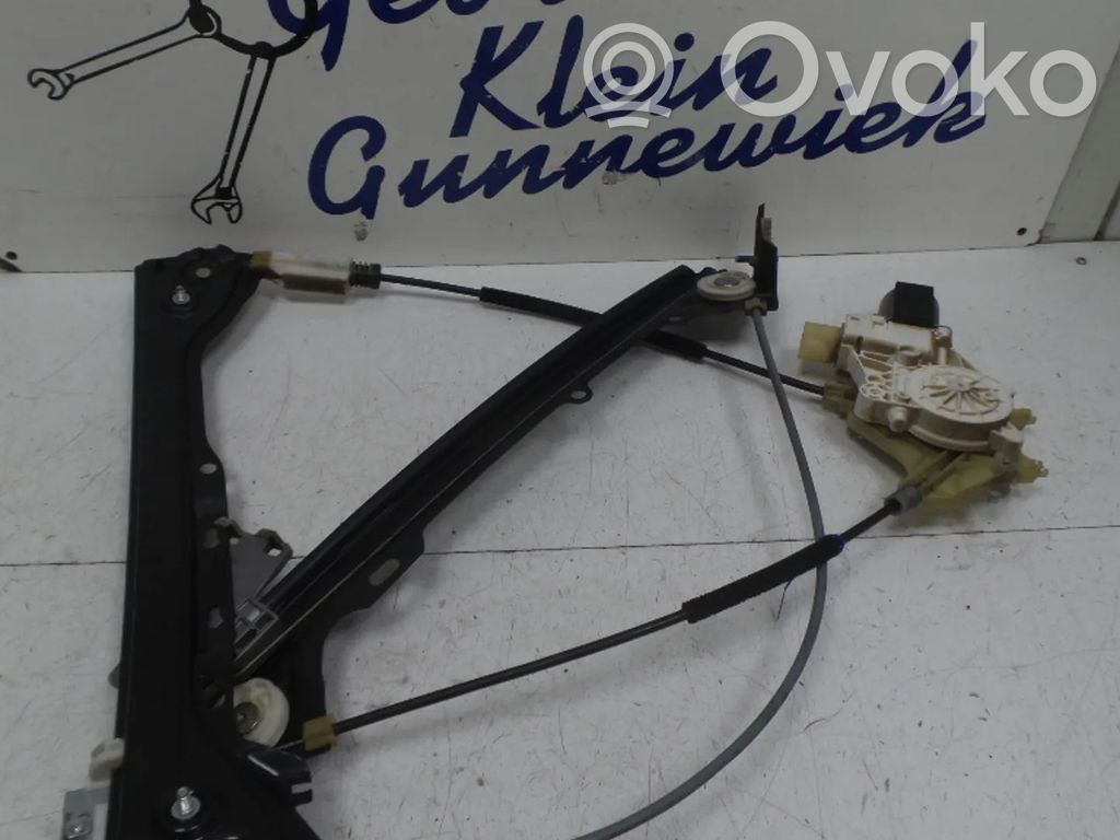 Priekinio lango pakelėjo varikliukas   983572