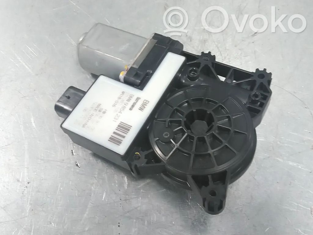 BMW 2 F22 F23 Silnik regulatora szyby drzwi przednich 