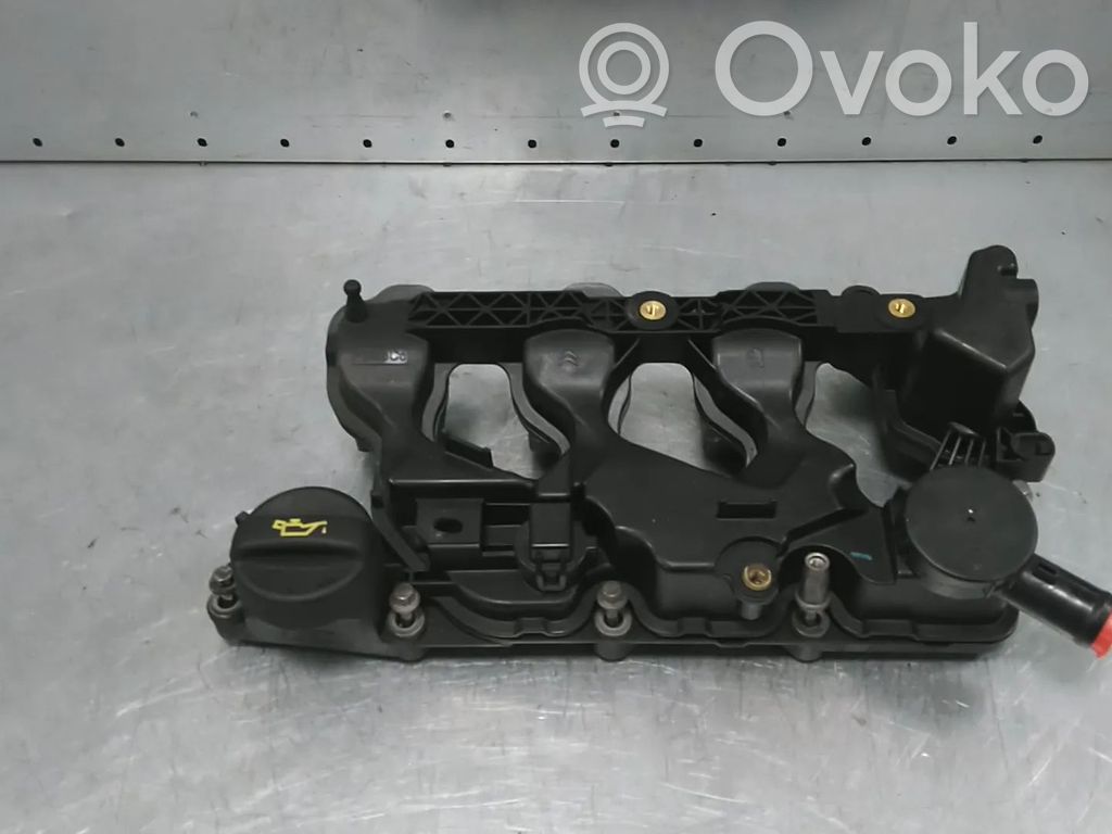 Opel Vivaro Cache culbuteur