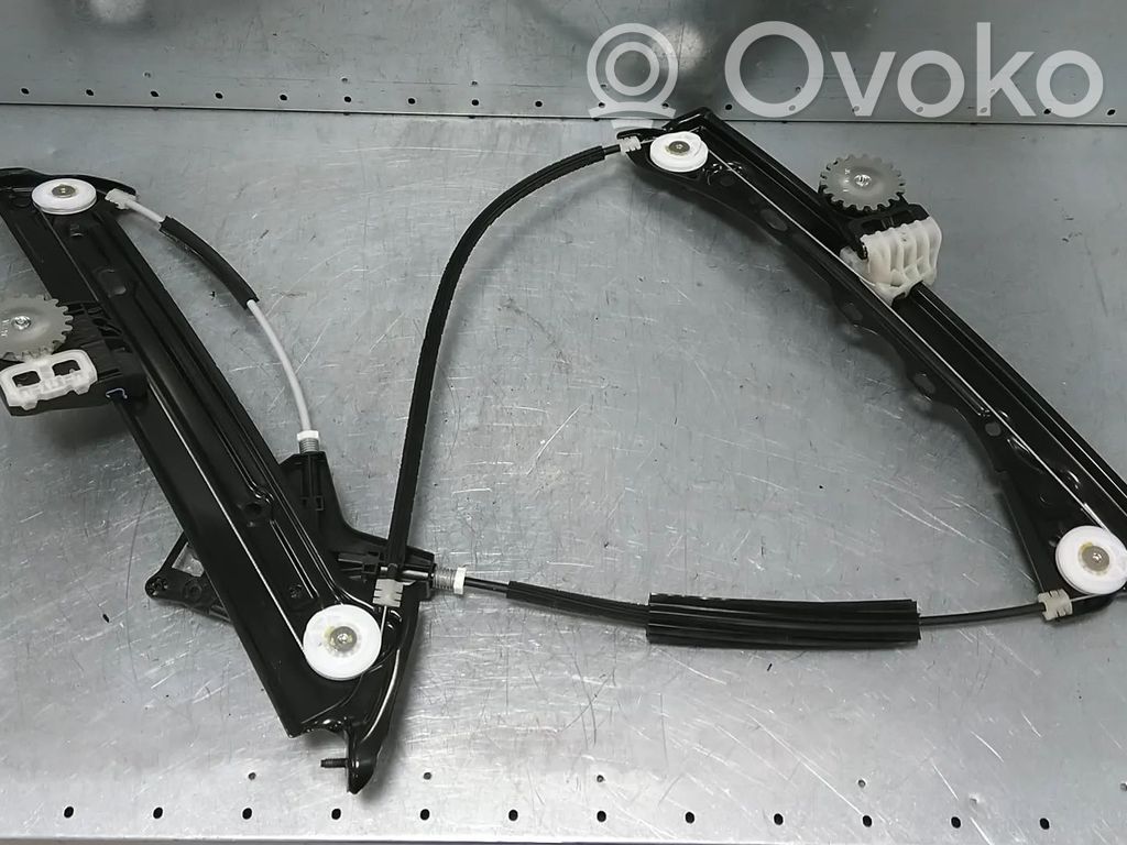 BMW 2 F22 F23 Mechanizm podnoszenia szyby przedniej bez silnika 