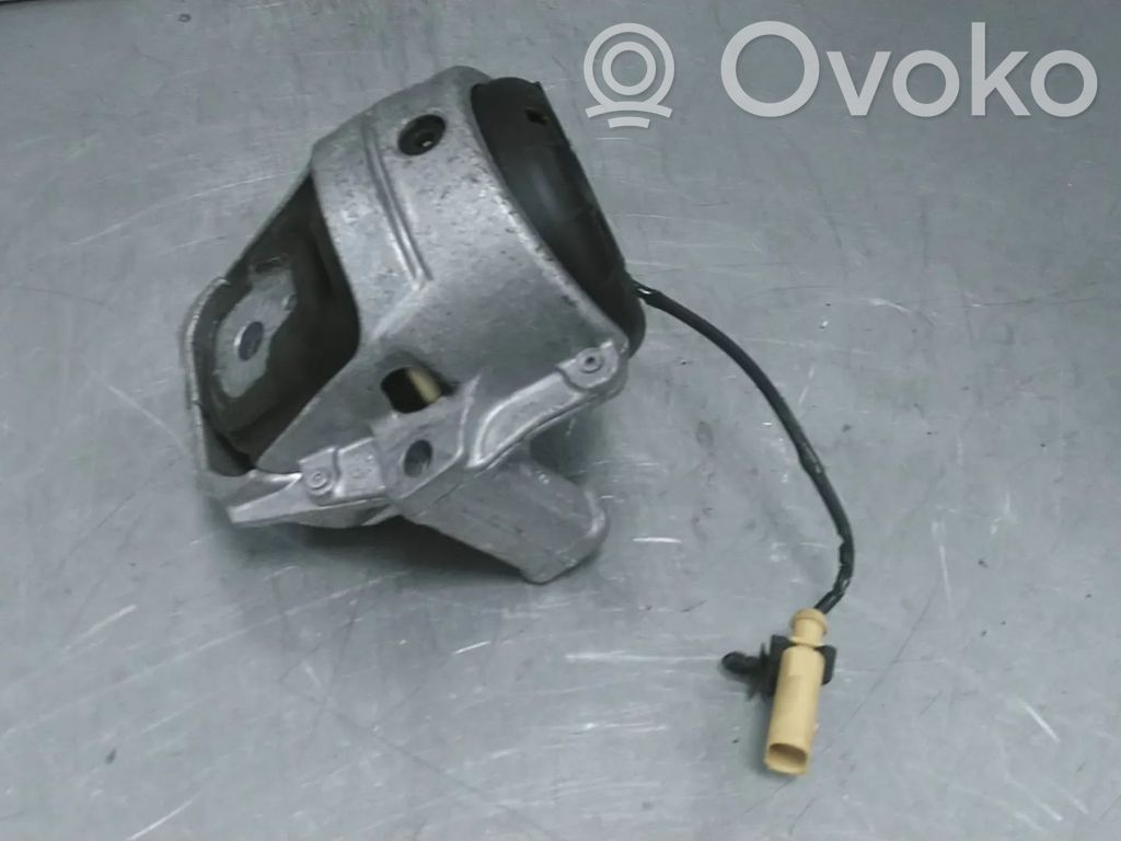 Audi Q5 SQ5 8R Engine mount bracket 