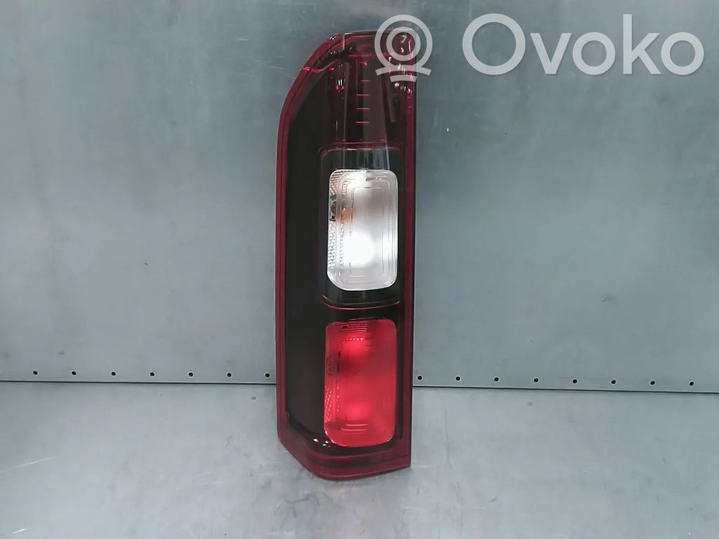 Renault Trafic III (X82) Lampă spate în caroserie 