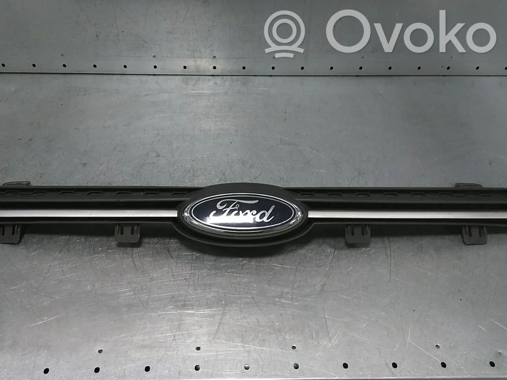 Ford Ecosport Etupuskurin ylempi jäähdytinsäleikkö 