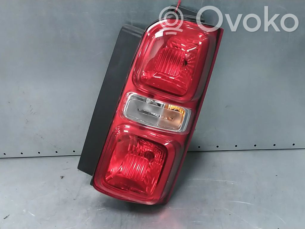 Opel Vivaro Lampă spate în caroserie