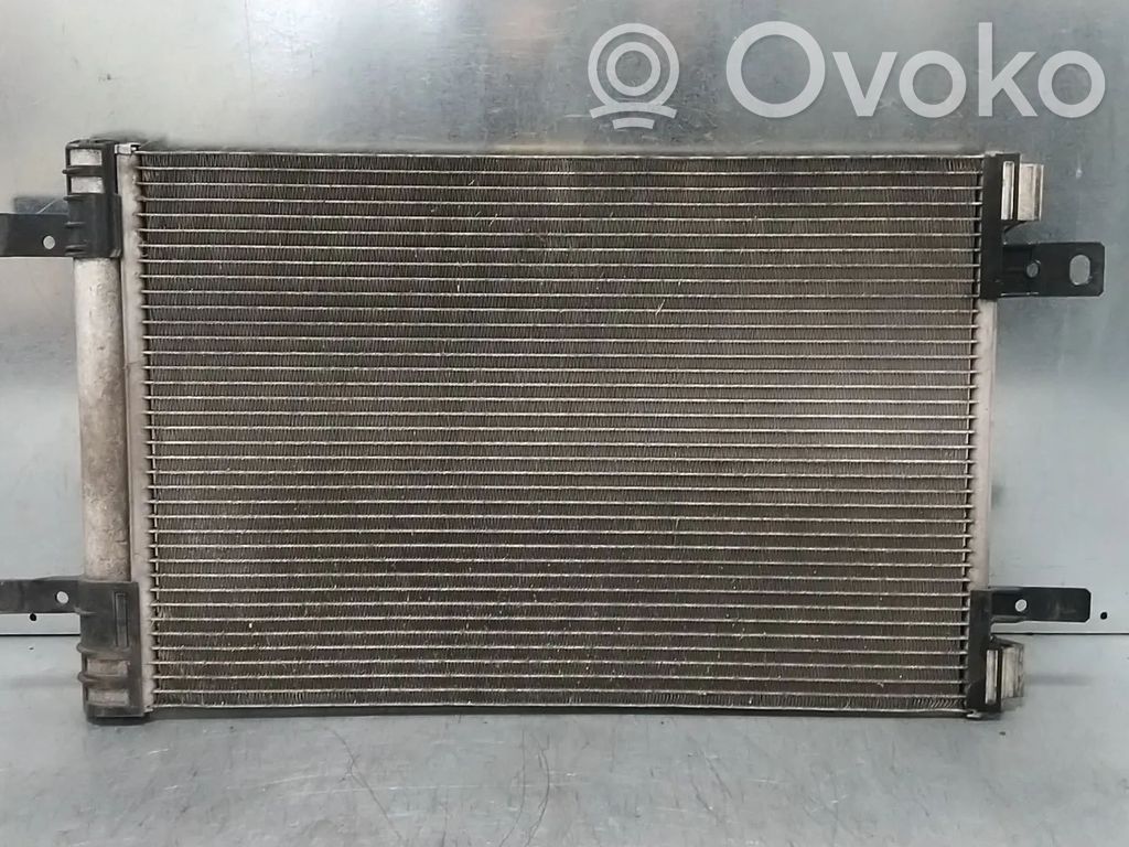 Opel Vivaro Gaisa kondicioniera dzeses radiators 