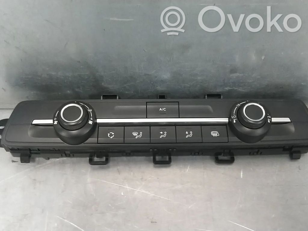 Opel Vivaro Climate control unit 