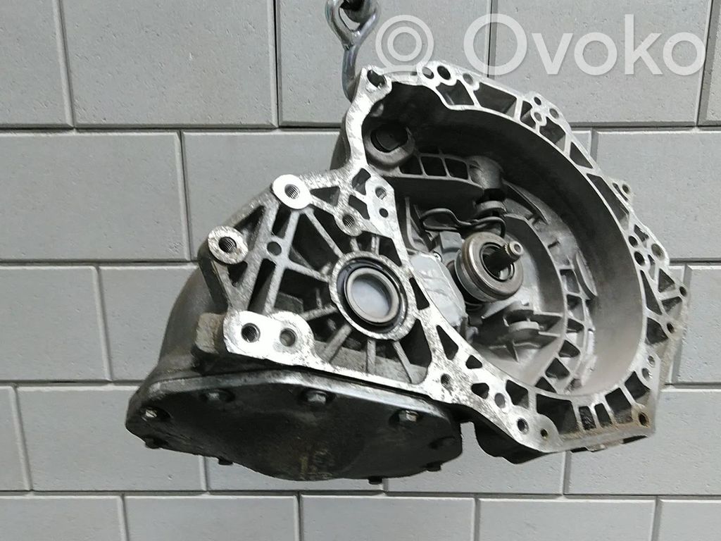 Opel Corsa D Caja de cambios manual de 5 velocidades 