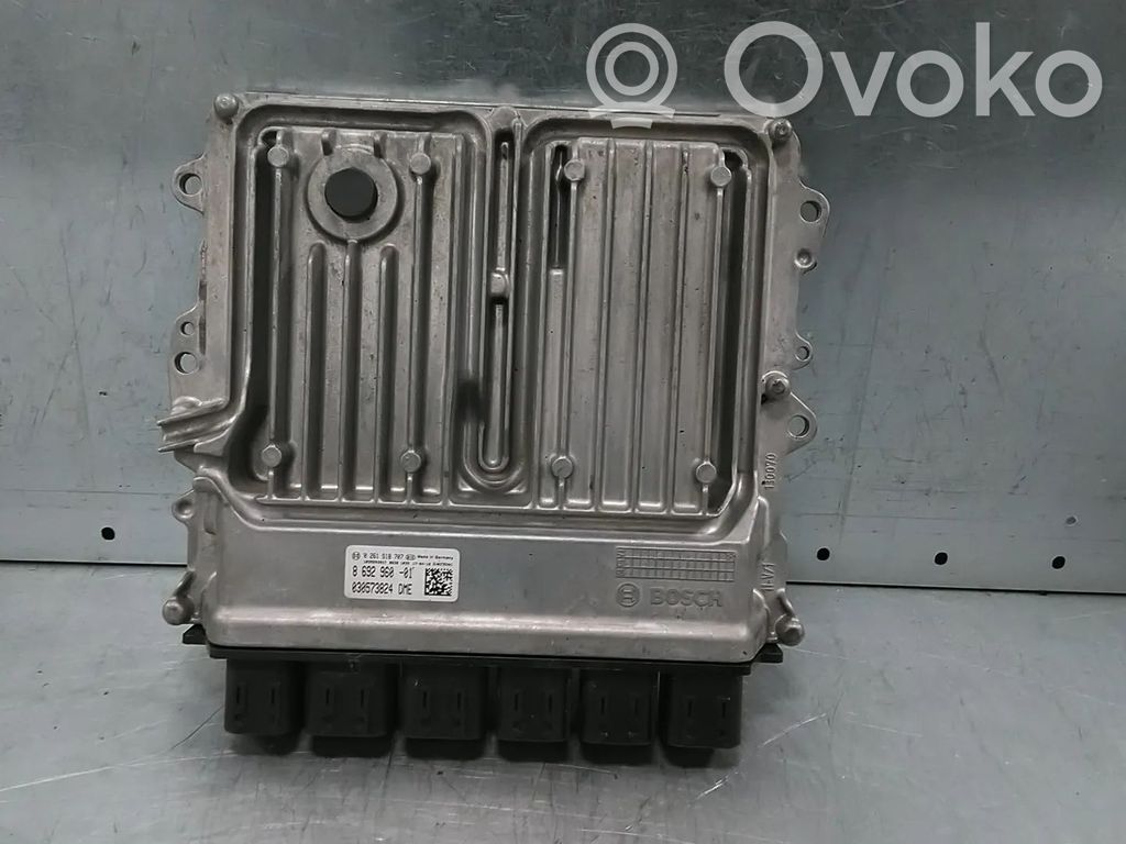BMW 5 G30 G31 G38 Engine control unit/module 