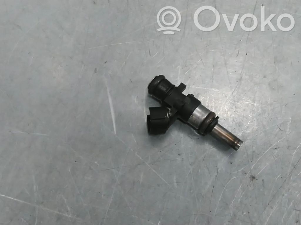 Volkswagen Polo V 6R Fuel injector 