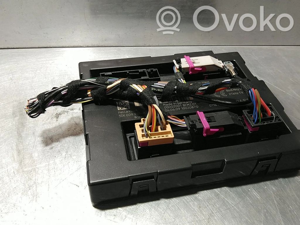 Audi A4 S4 B8 8K Katvealueen valvonnan ohjainlaite (BSM) 