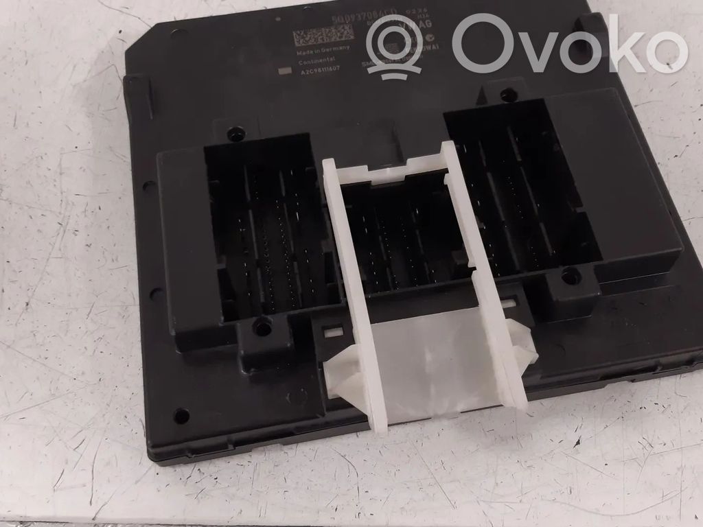 Skoda Superb B8 (3V) BSM Control unit 