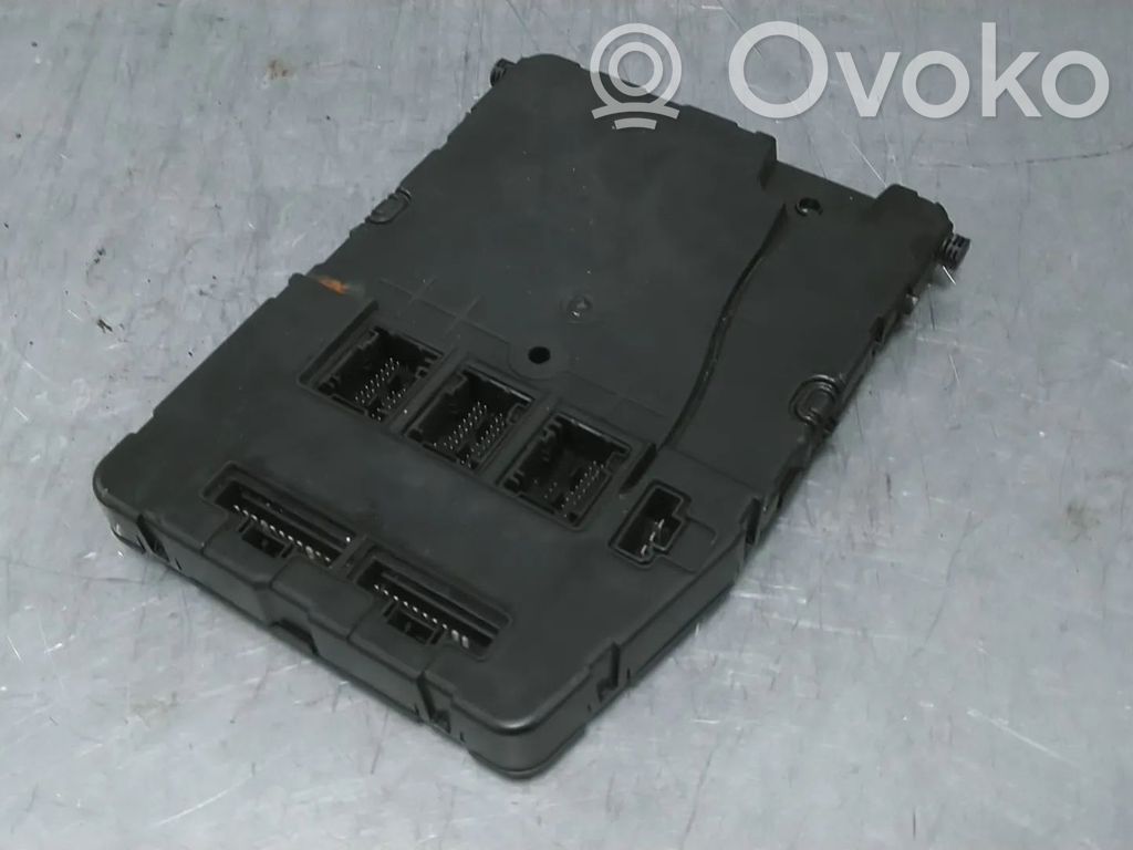 Renault Megane II Katvealueen valvonnan ohjainlaite (BSM) 