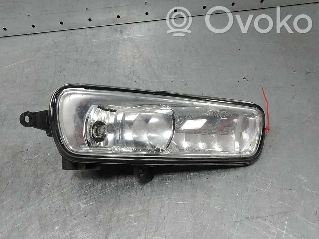 Ford Focus Miglas lukturis priekšā 