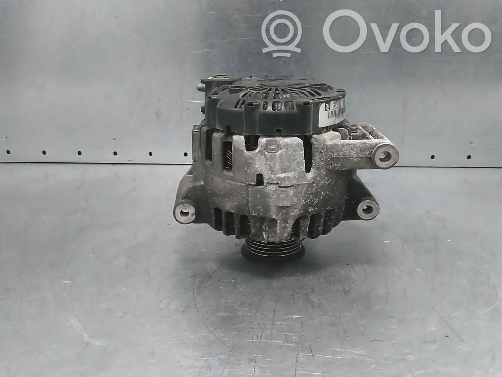 Opel Insignia A Generator/alternator 