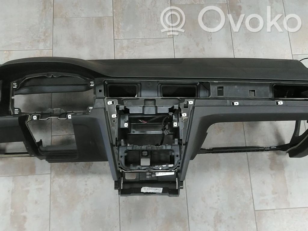 Volkswagen PASSAT B8 Panel de instrumentos 
