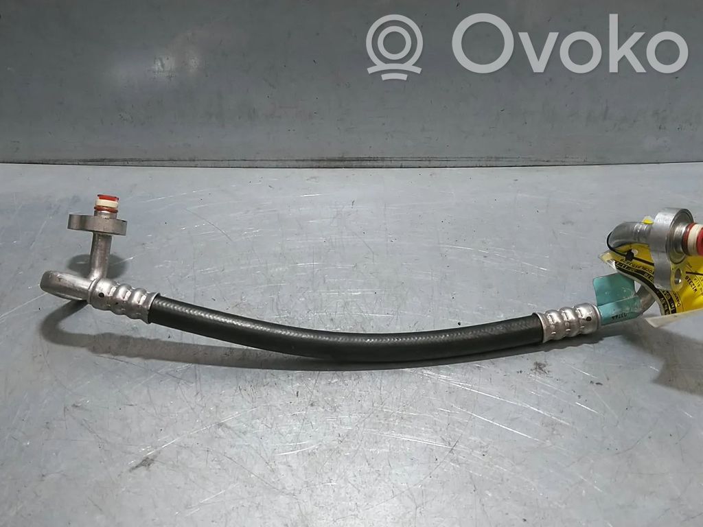Ford Focus Ilmastointilaitteen putki (A/C) 