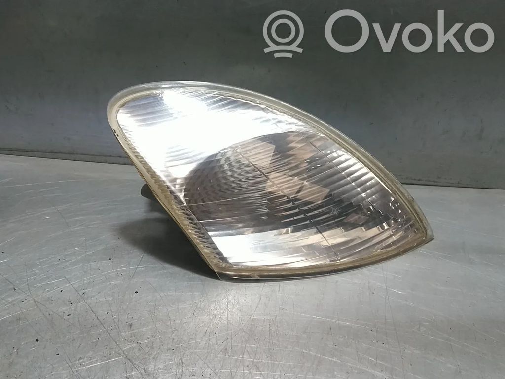 Etusuuntavilkku   7700831466