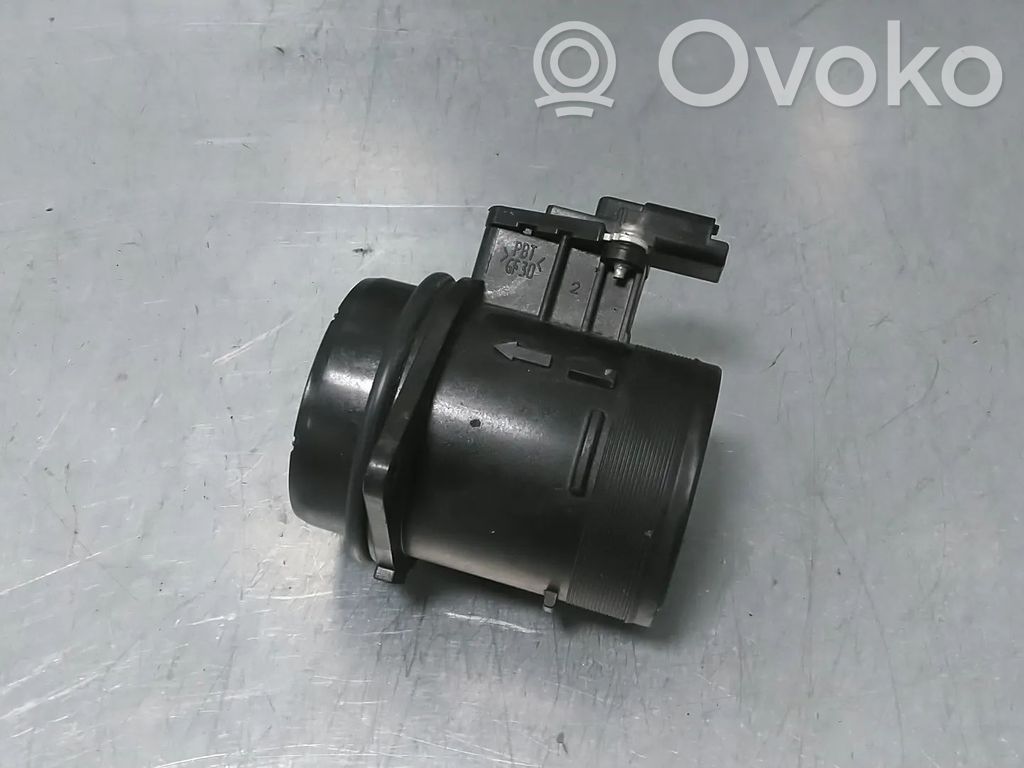 Opel Vivaro Przepływomierz masowy powietrza MAF 