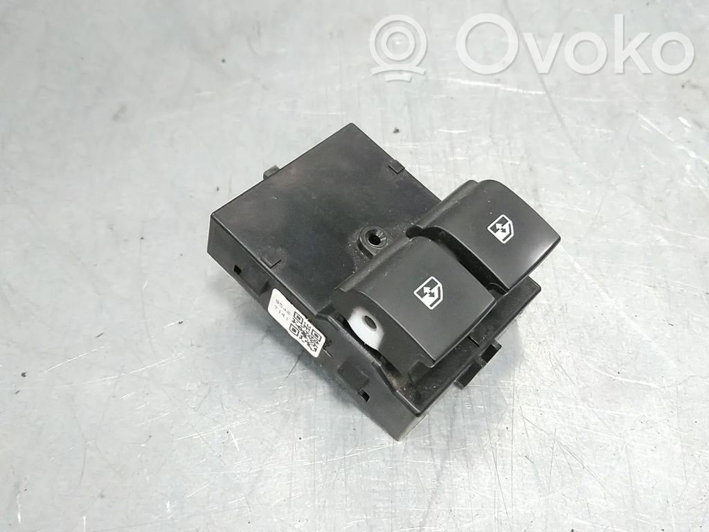 Opel Karl Przyciski szyb 