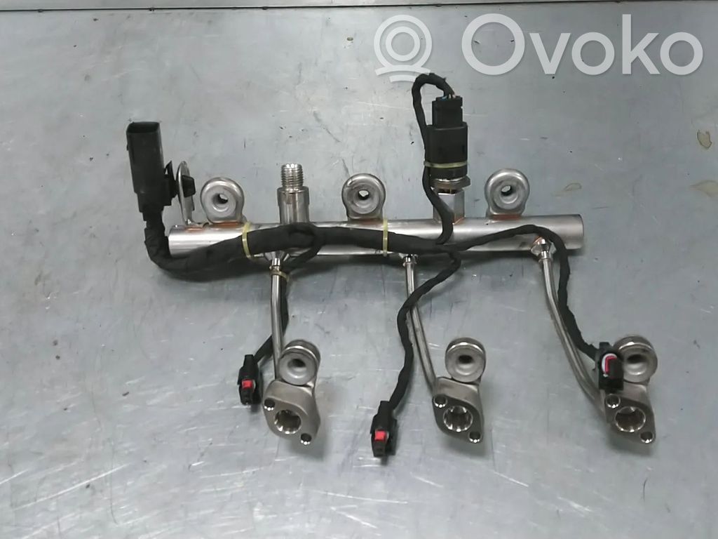 Opel Corsa E Listwa wtryskowa 