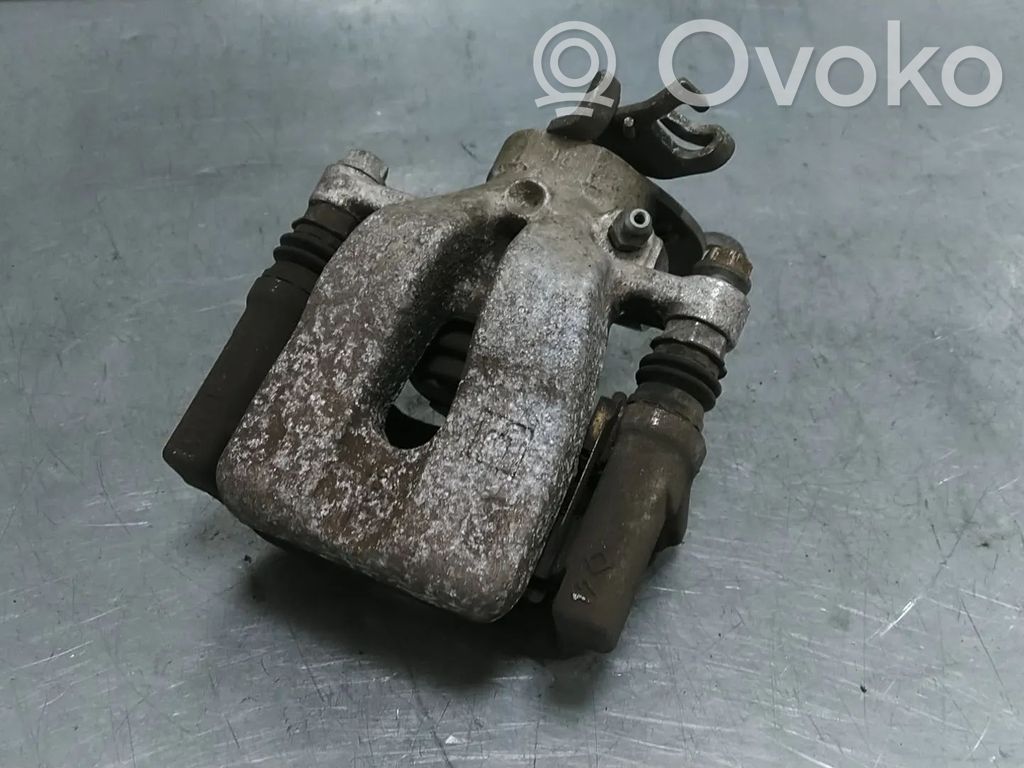 Opel Corsa E Задний суппорт 