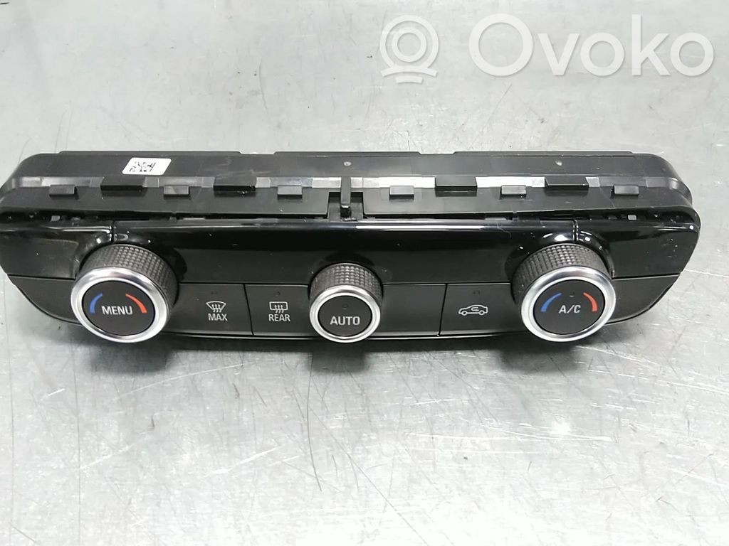 Opel Mokka B Climate control unit 