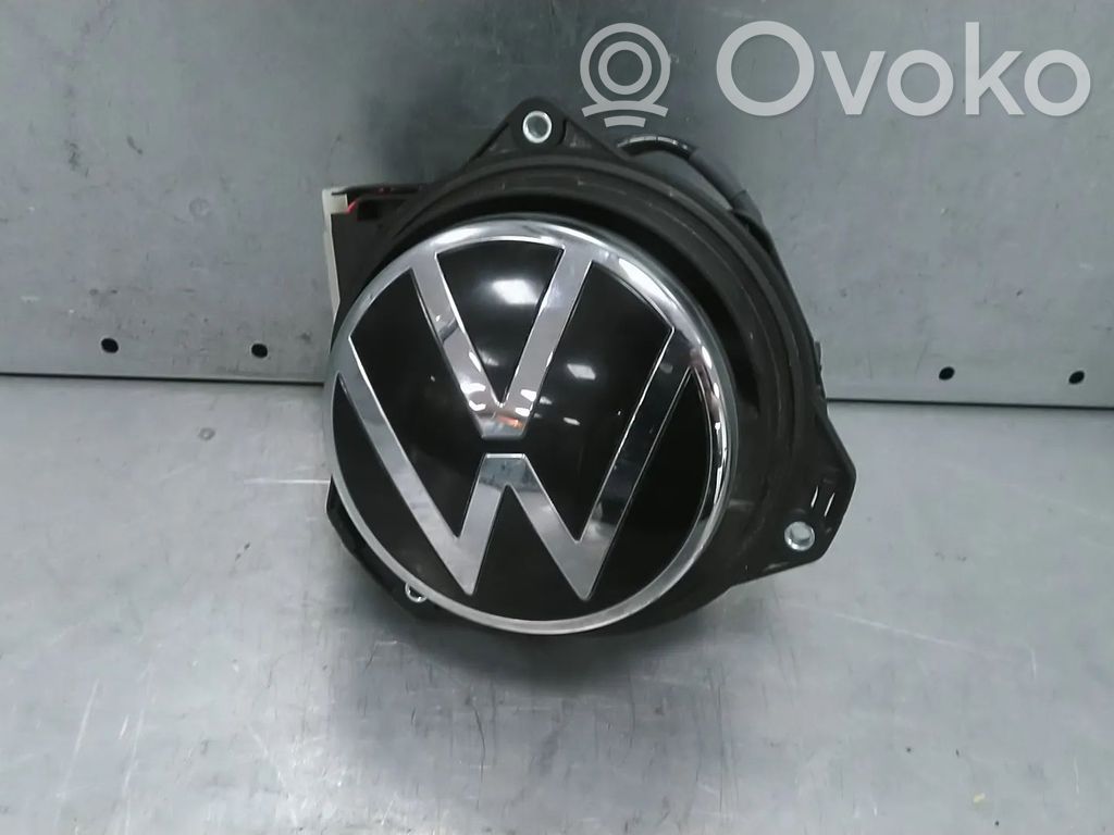 Volkswagen PASSAT B8 Uchwyt / Rączka klapy tylnej / bagażnika z kamerą 