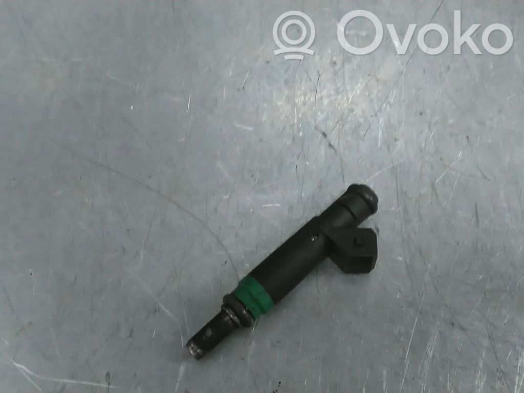 BMW 5 E60 E61 Fuel injector 