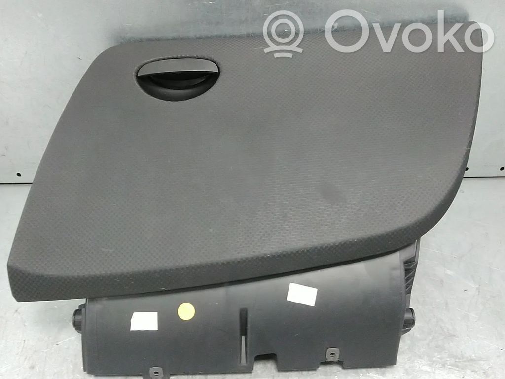 Seat Altea Daiktadėžės (bordačioko) komplektas 