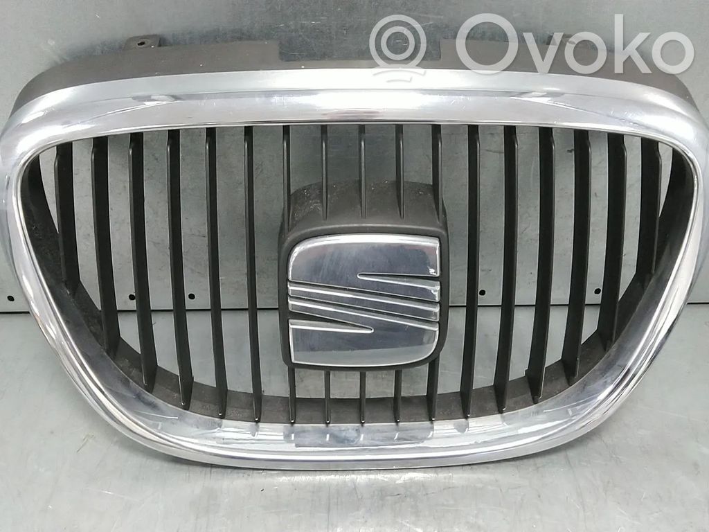 Seat Altea Maskownica / Grill / Atrapa górna chłodnicy 