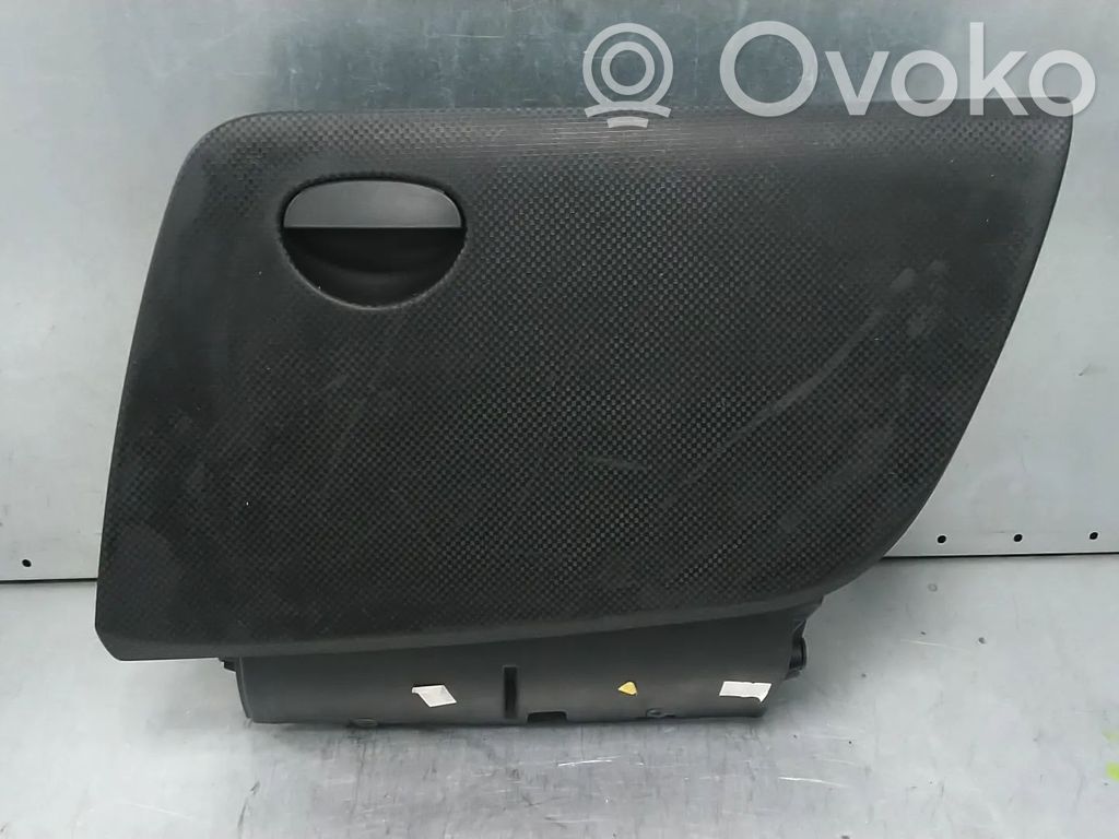 Seat Altea Daiktadėžės (bordačioko) komplektas 