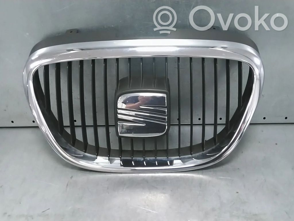 Seat Altea Maskownica / Grill / Atrapa górna chłodnicy 