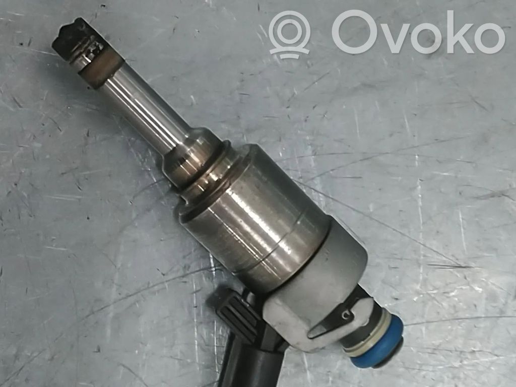 Audi A4 S4 B8 8K Wtryskiwacz paliwa 