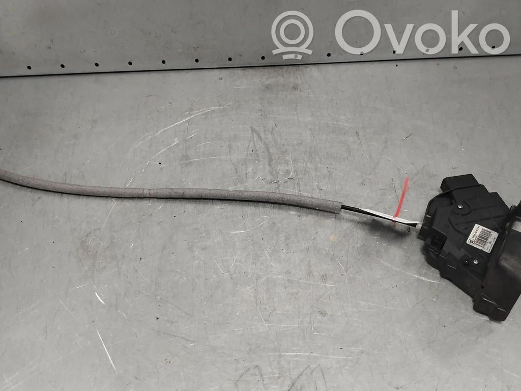 Ford Mondeo MK IV Priekšpusē slēdzene 
