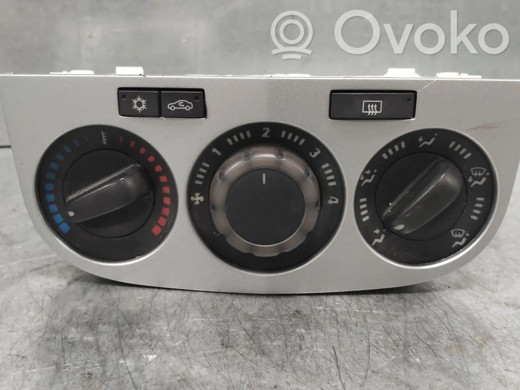 Opel Corsa D Climate control unit 
