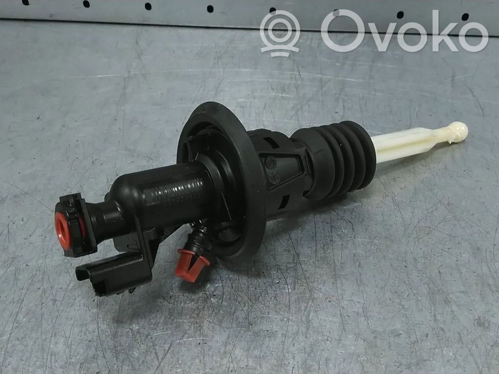 Opel Vivaro Kita salono detalė 
