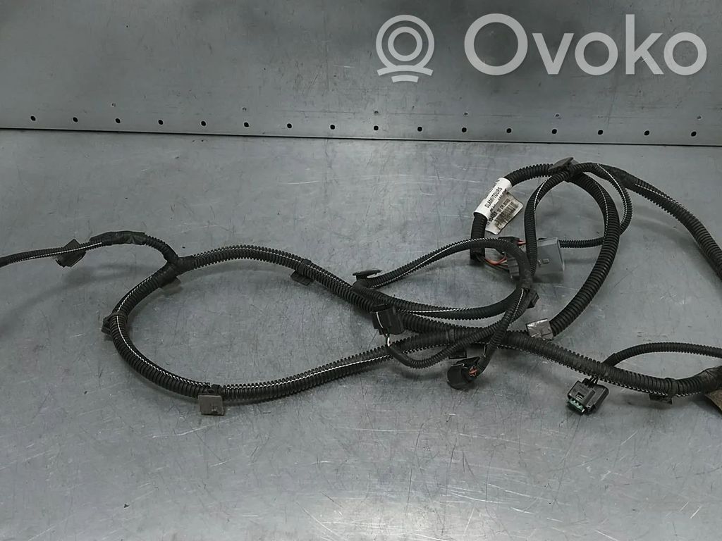 Opel Vivaro Parkavimo (PDC) daviklių instaliacija 