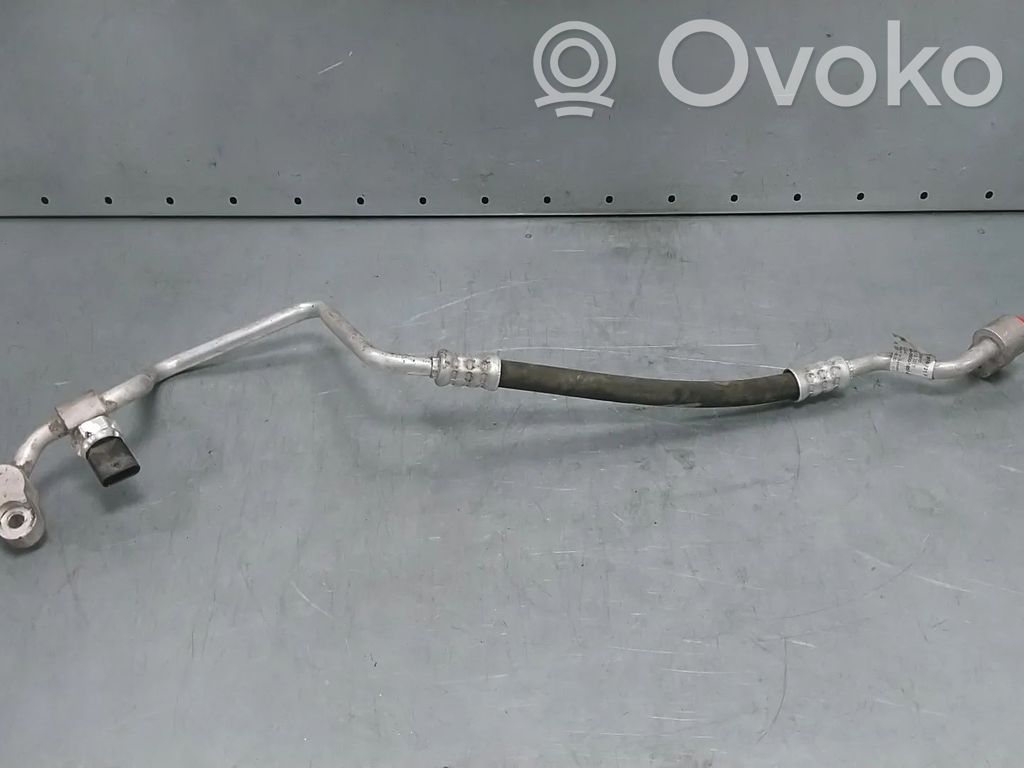 Ilmastointilaitteen putki (A/C)   4KE816721F,4KE816721L