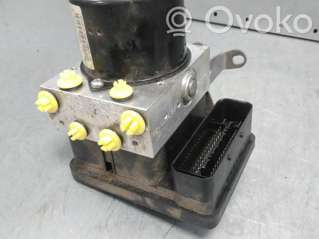 ABS-pumppu   6787836,2460468,34512460468,34516787836,34516789300,34516791521,6787837,6789300,6791521,N43B20A