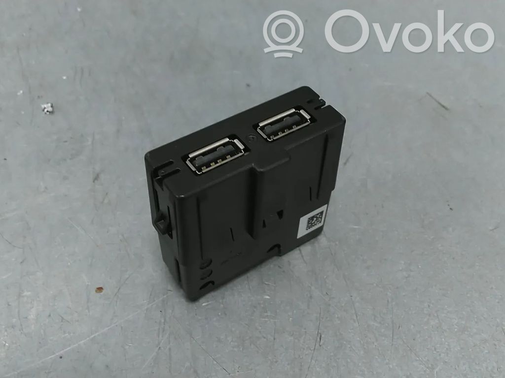 Audi A3 S3 8V Bullone fissaggio ruota di scorta
