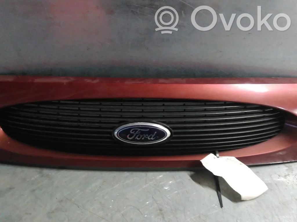 Ford Fiesta Etupuskurin ylempi jäähdytinsäleikkö 