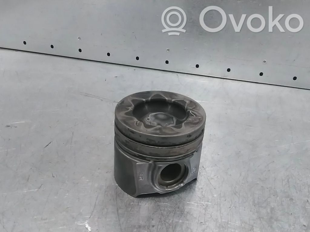 Ford Kuga II Piston 