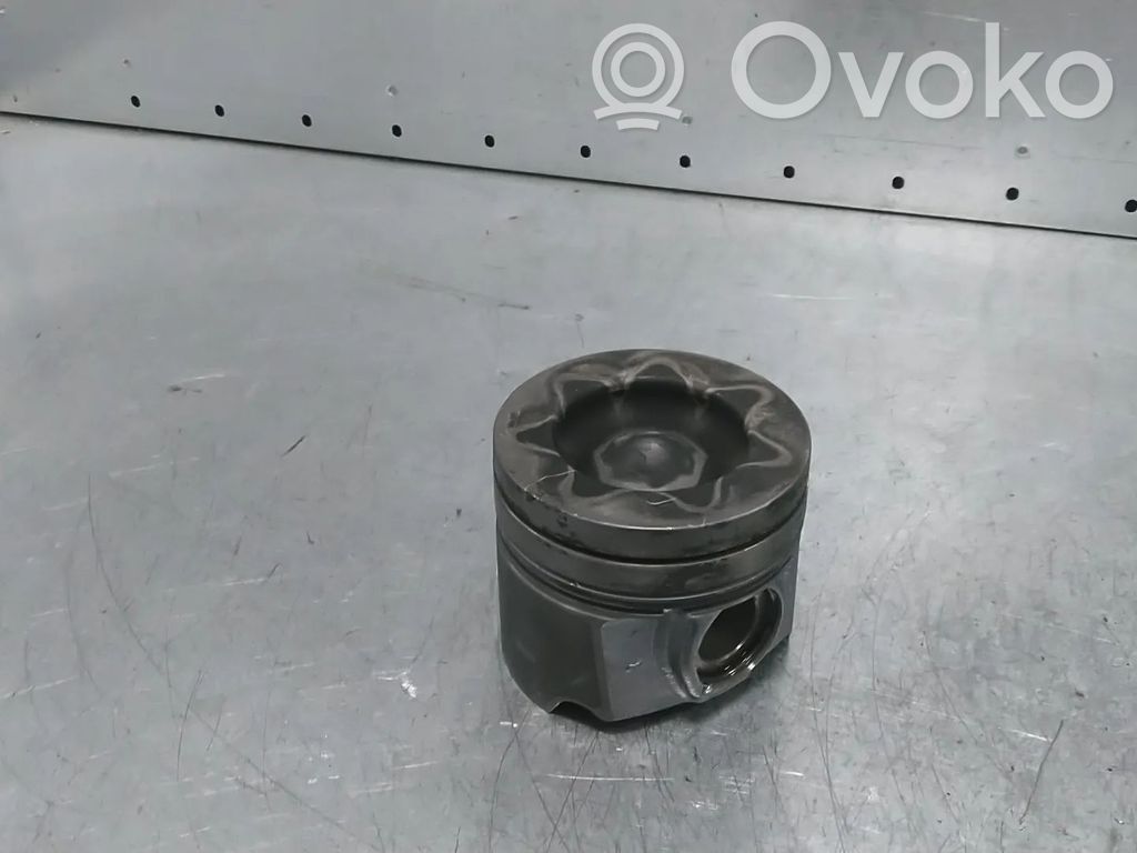 Ford Kuga II Piston 