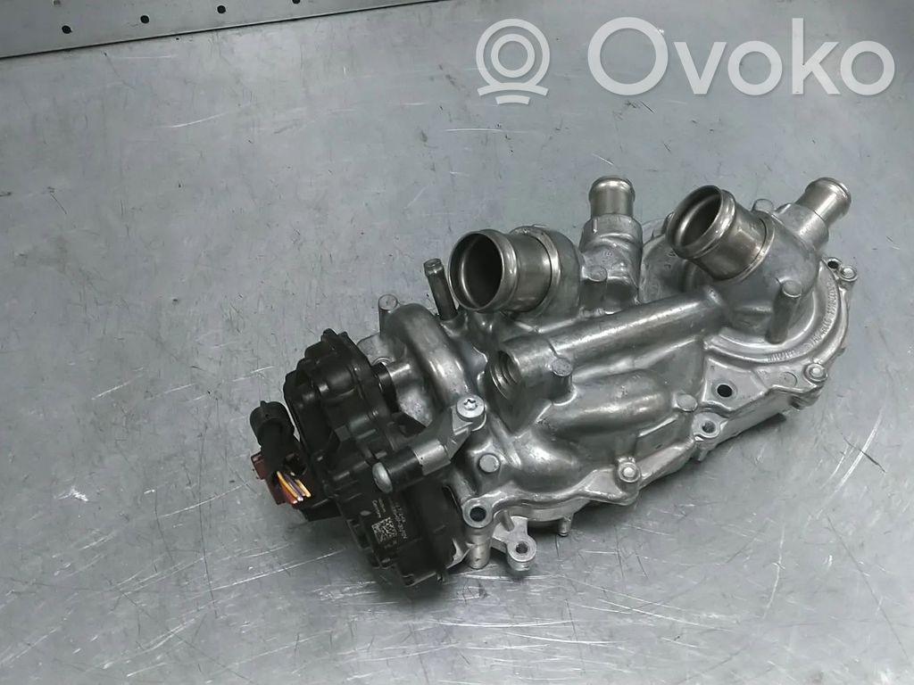 Volkswagen Tiguan Water pump 